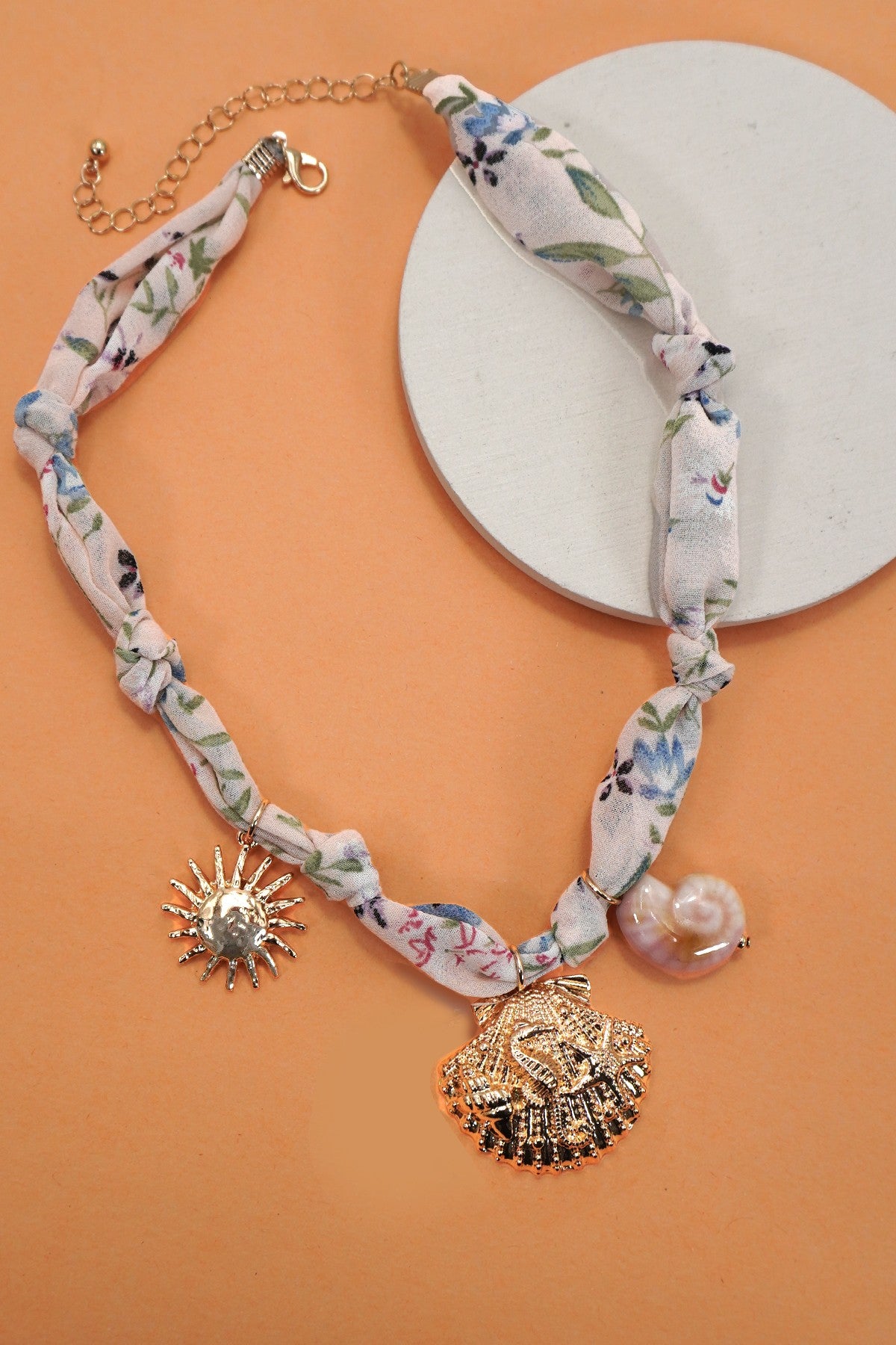 Seashell Scarf Necklace - Clothe Boutique