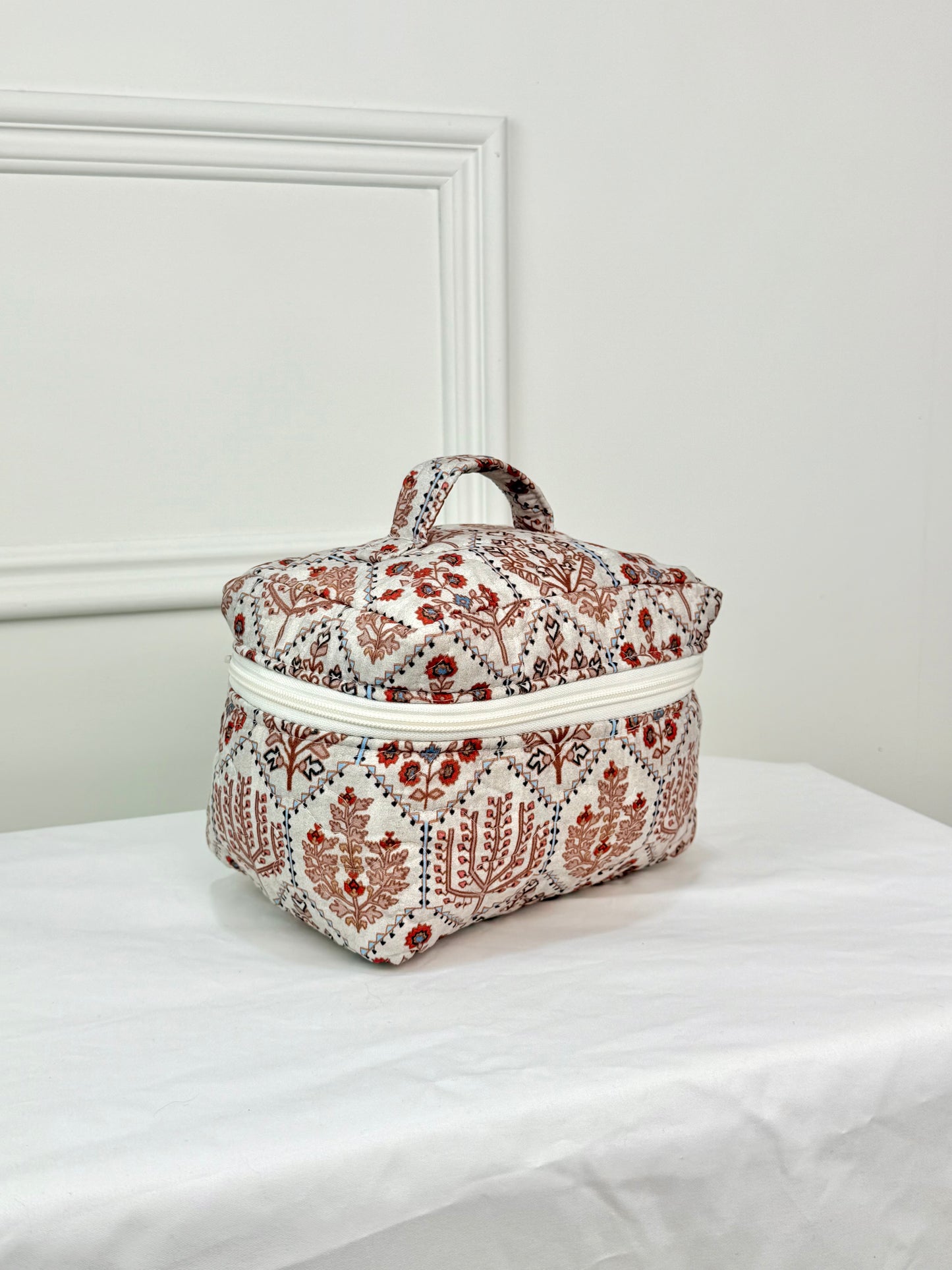 Tavi Sand Quilted Travel Case