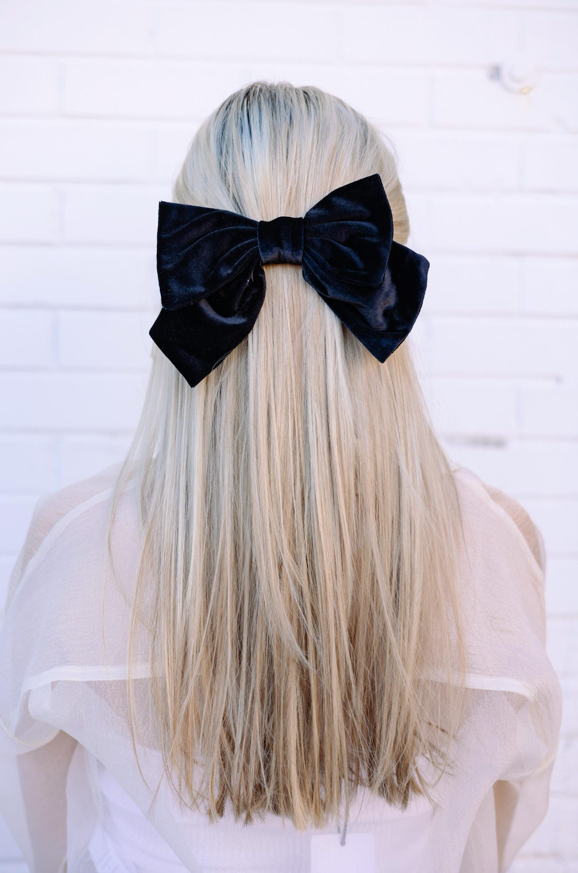 Black velvet hair bow deals
