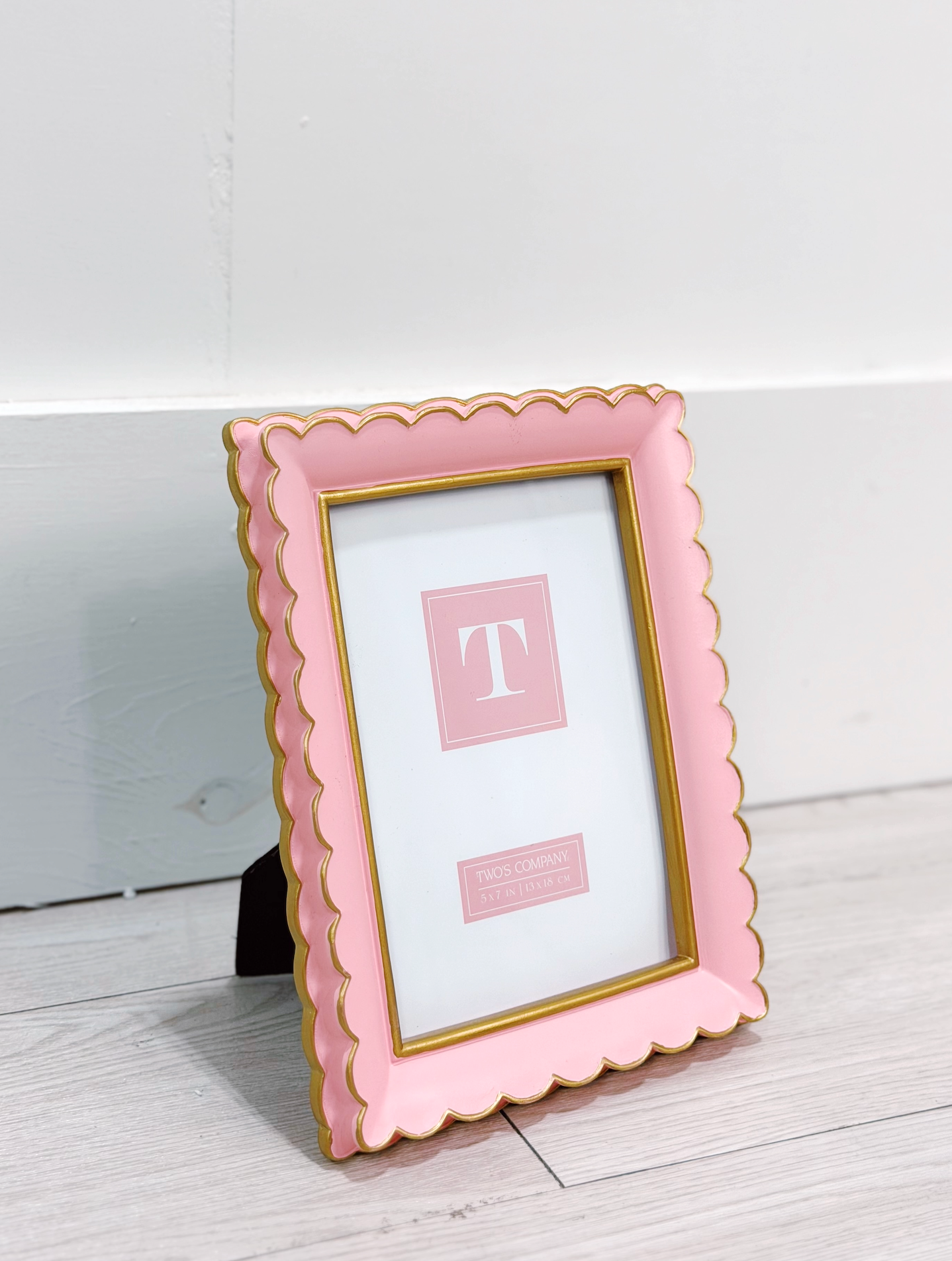 Scallop Picture Frame - Clothe Boutique