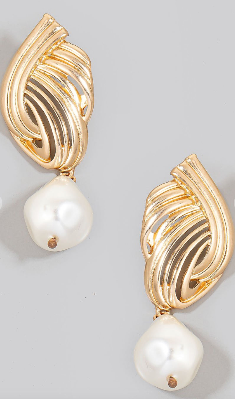 Metallic Knot Pearl Studs