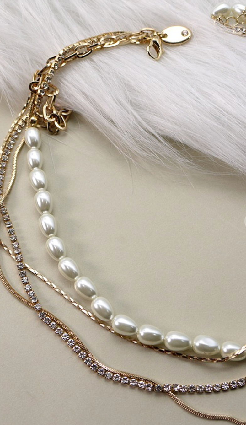 Rhinestone Pearl Layer Necklace
