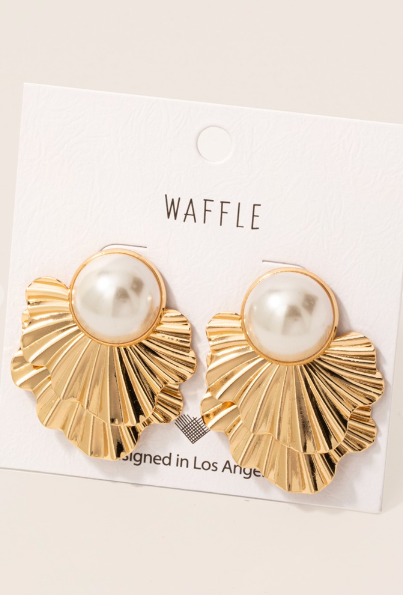 Pearl Fan Studs