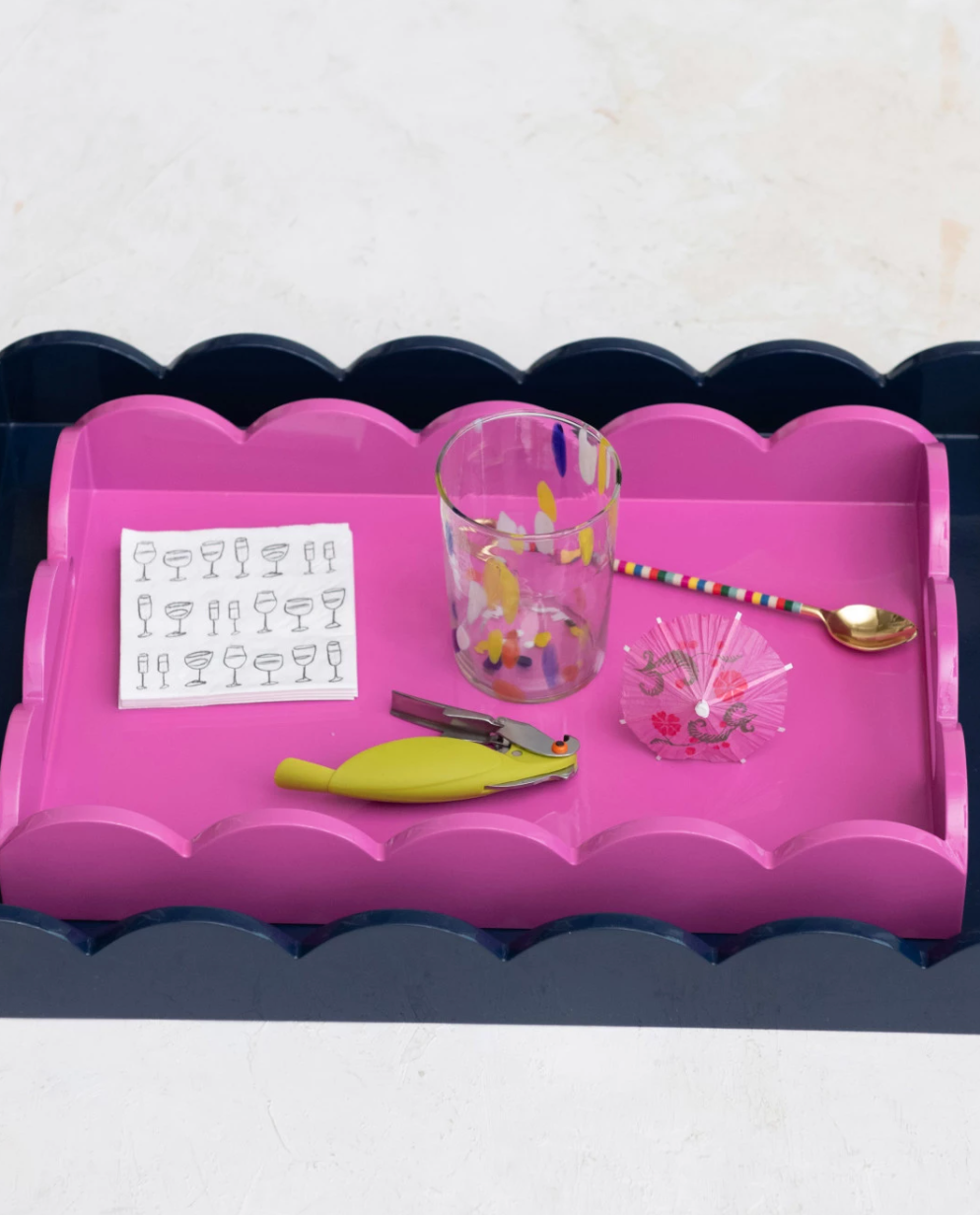 Fuchsia Scallop Tray