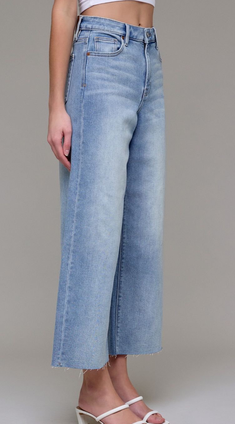 Nori Cropped Wide Leg Jeans