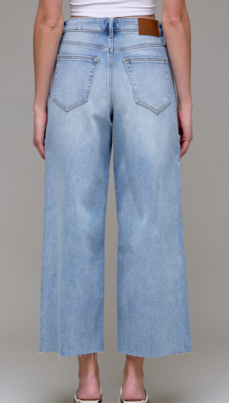 Nori Cropped Wide Leg Jeans