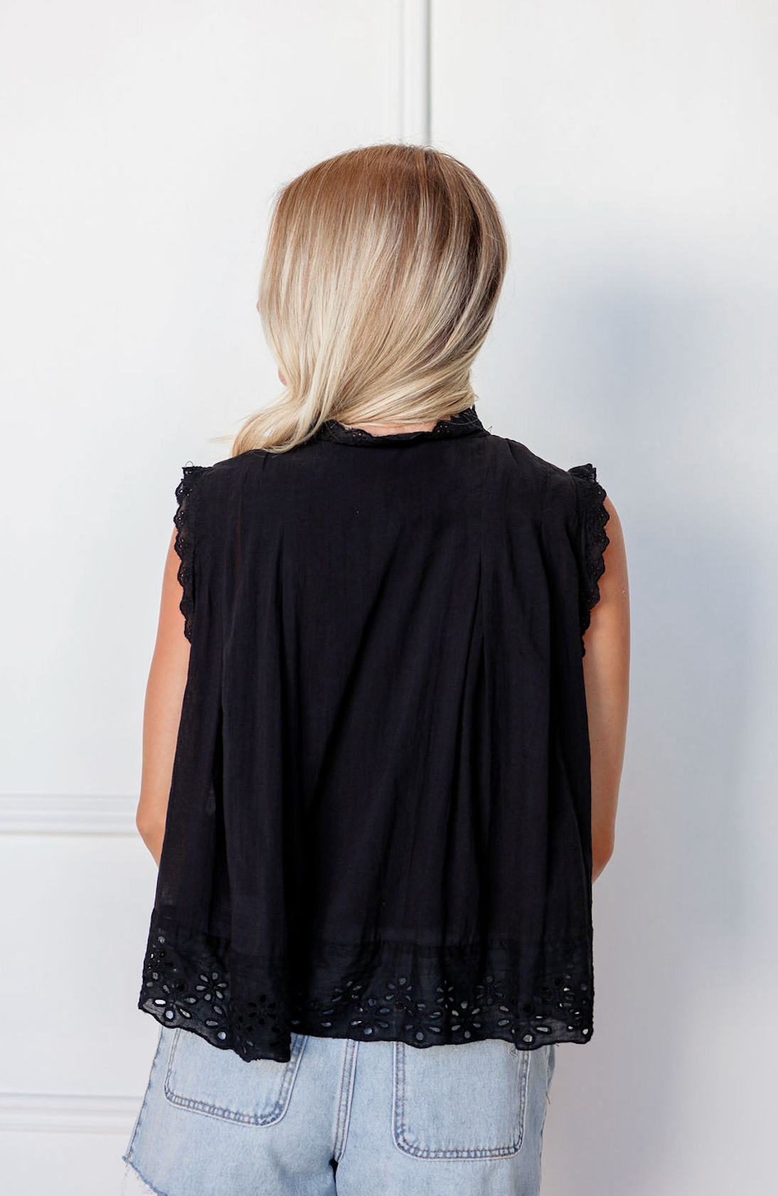 Eyelet Buttons Blouse Black