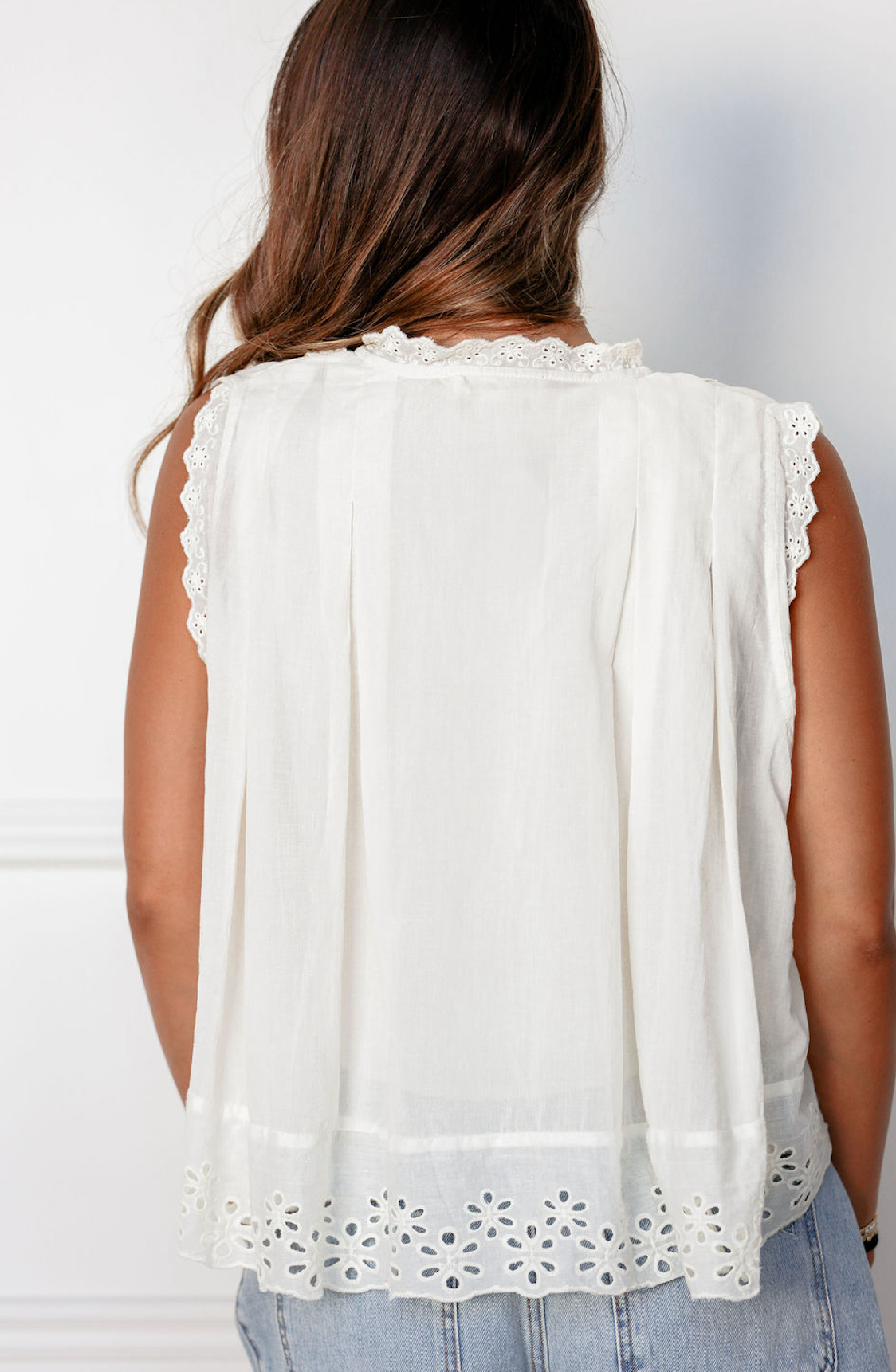 Eyelet Buttons Blouse Ivory
