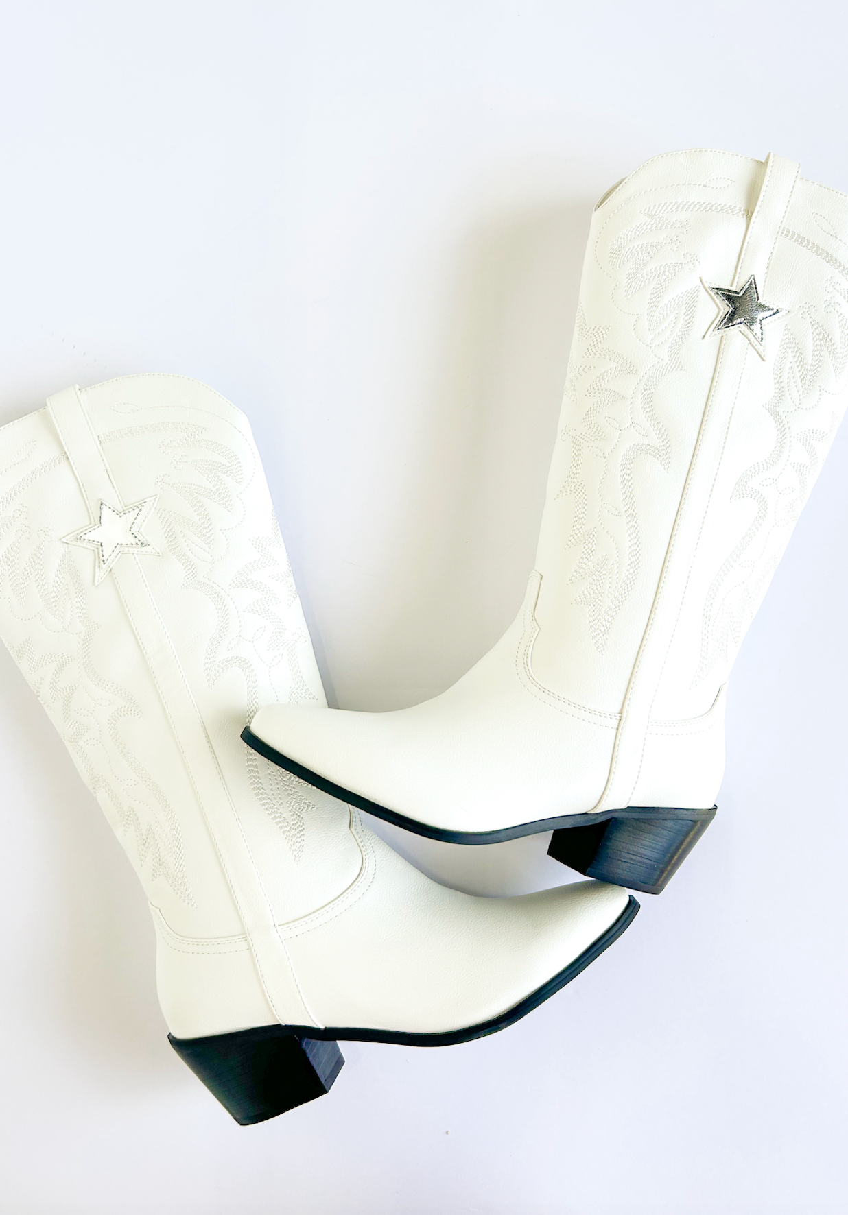 Ubelle Silver Star White Billini Boots