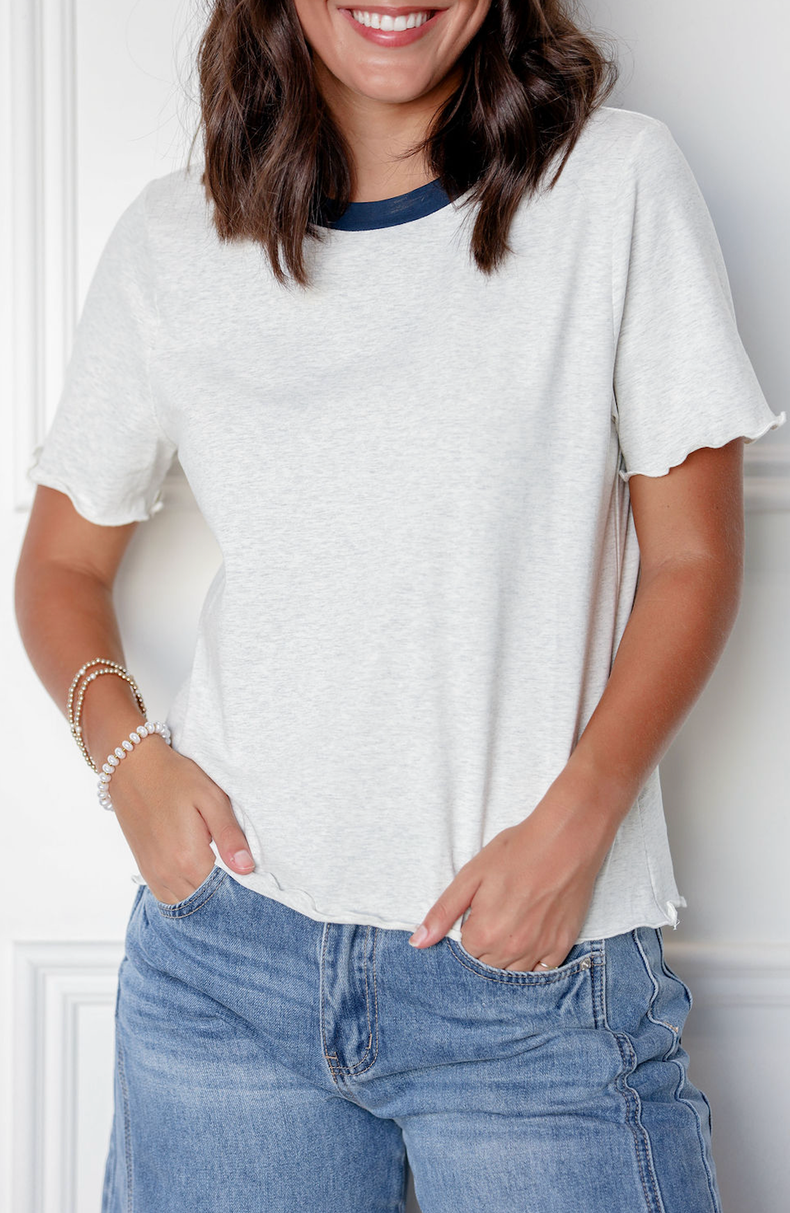 Contrast Neck Band T-shirt