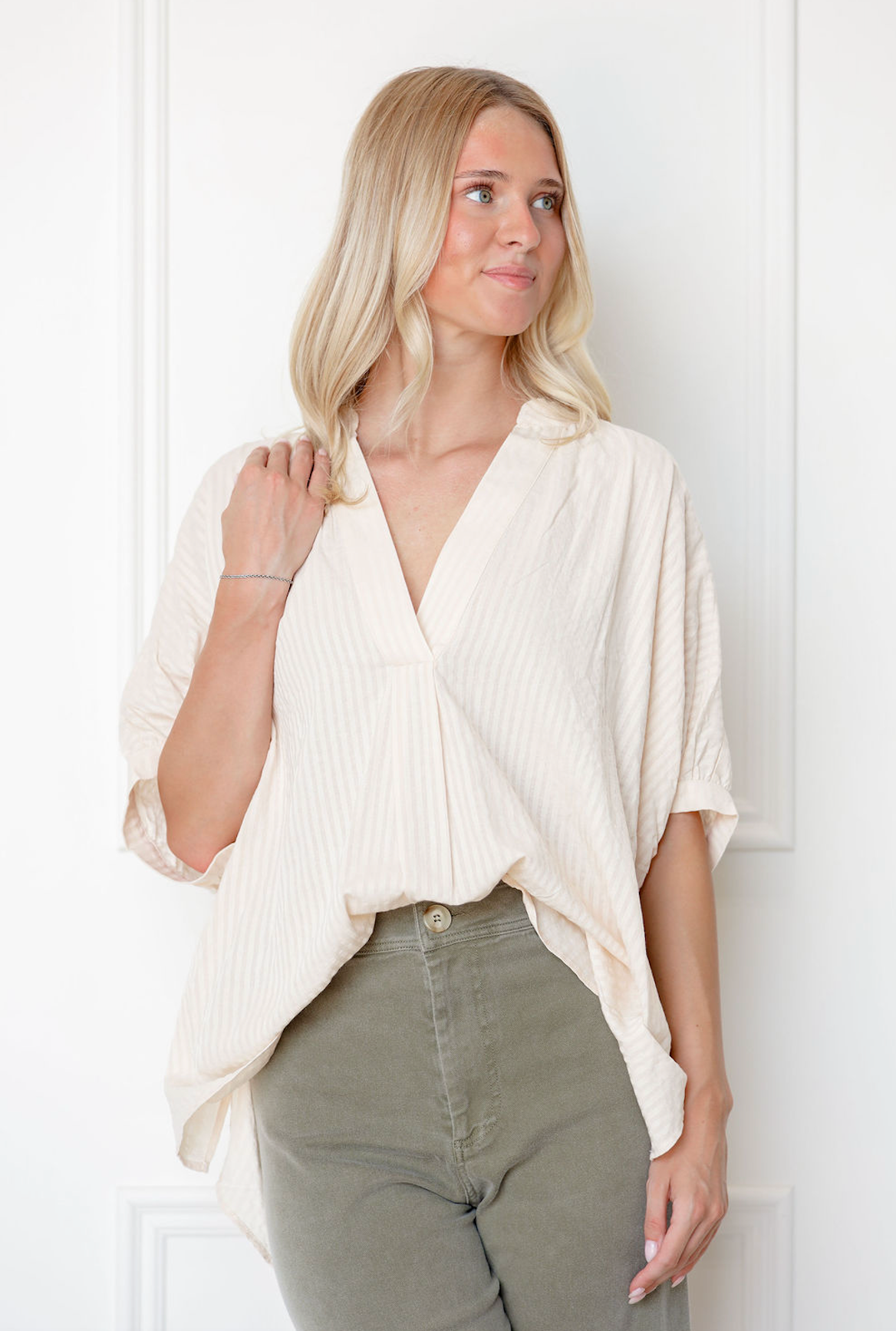 Adeline V-neck Blouse Sand