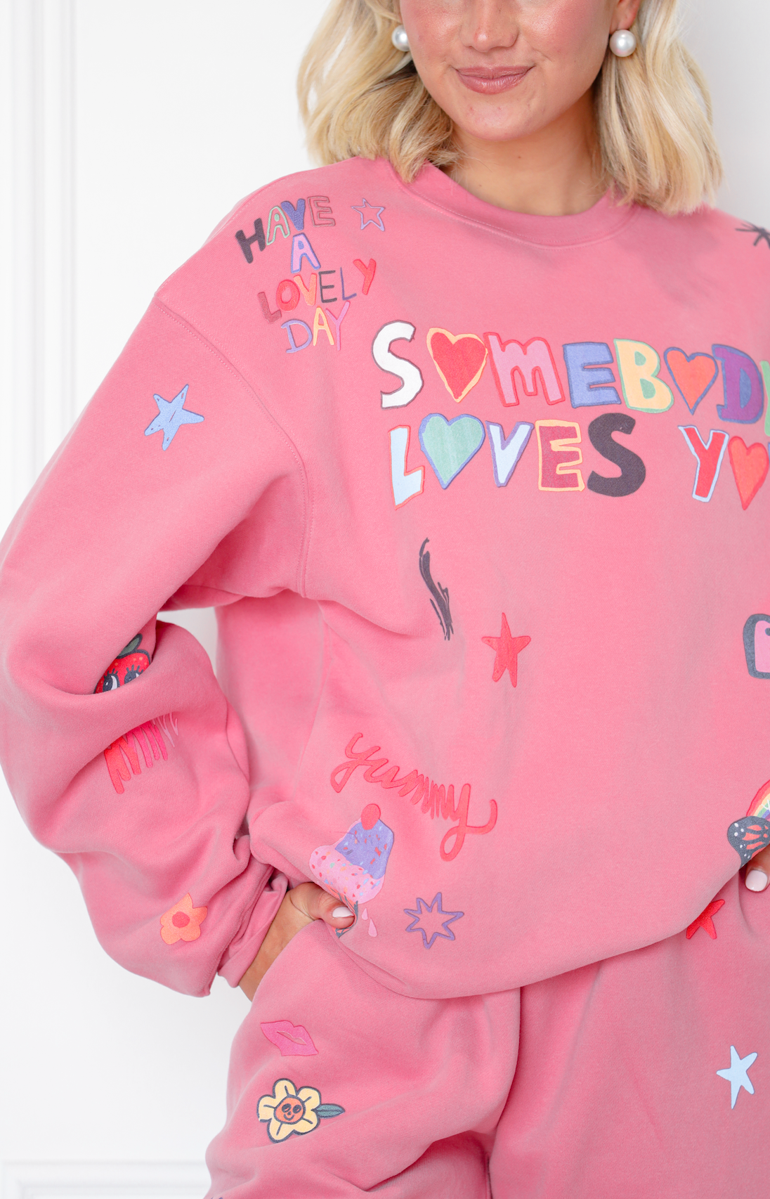 Somebody Loves You Crewneck Pink