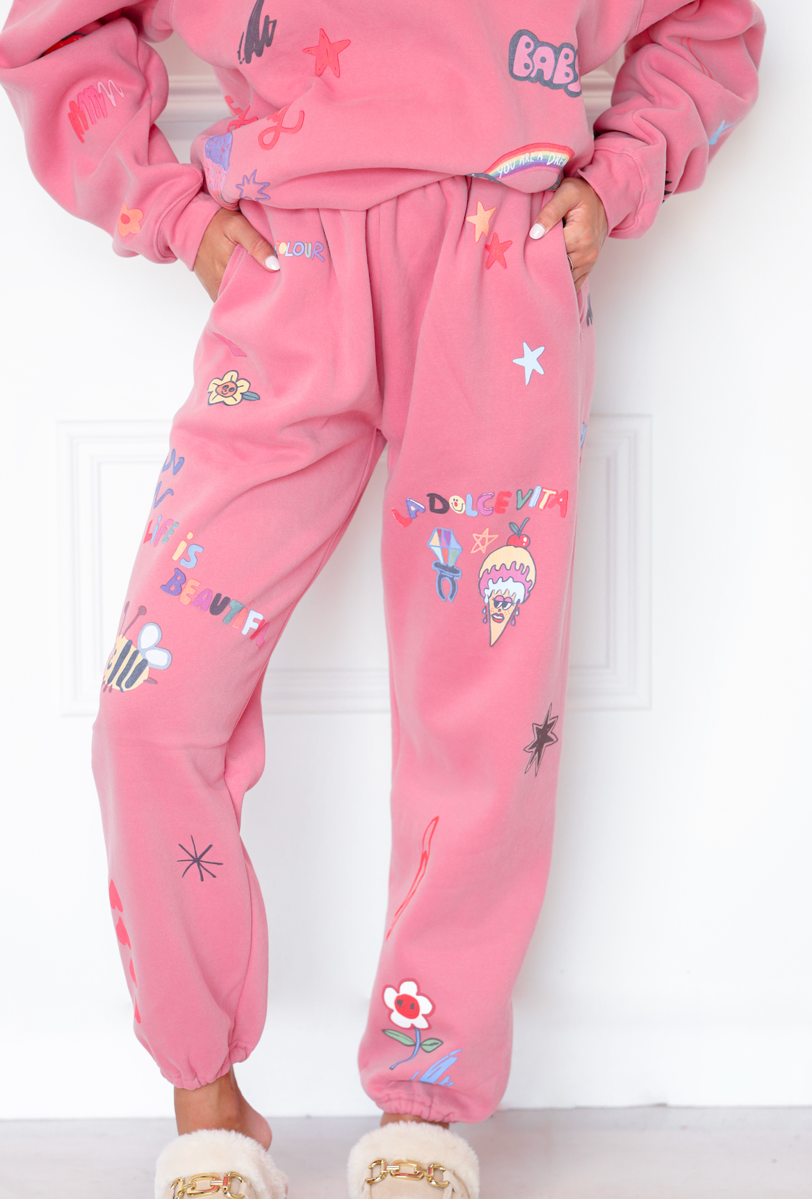 Somebody Loves You Sweatpants Pink