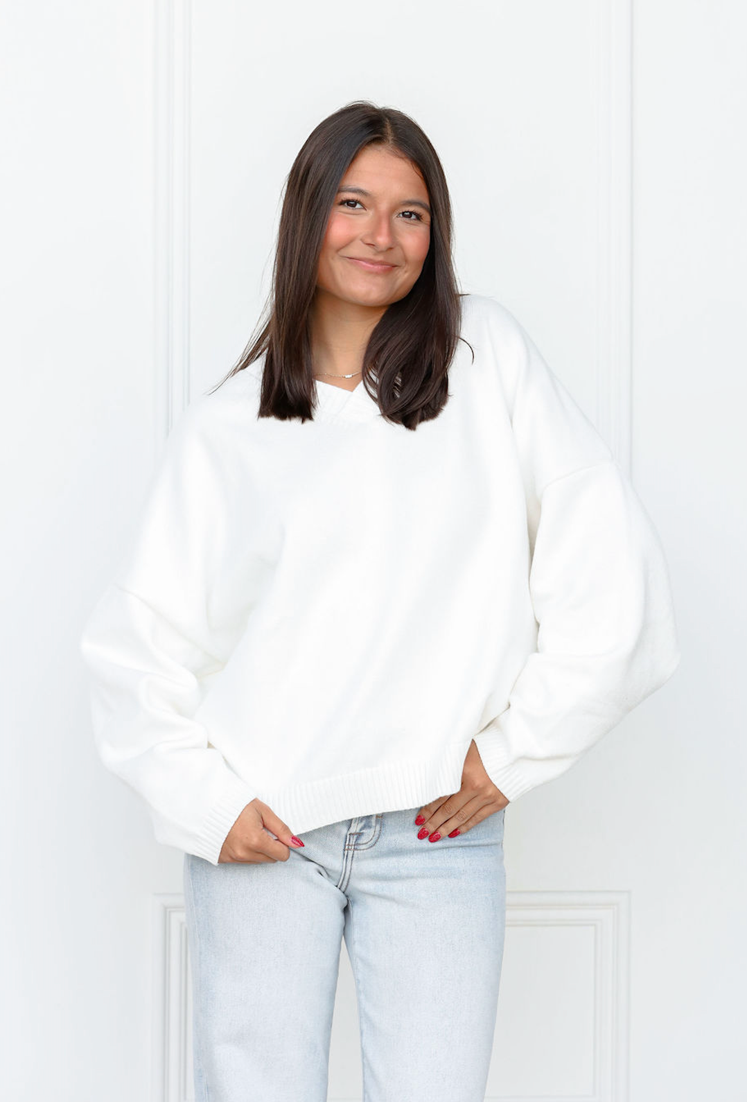 Off White V-neck Knit Pullover