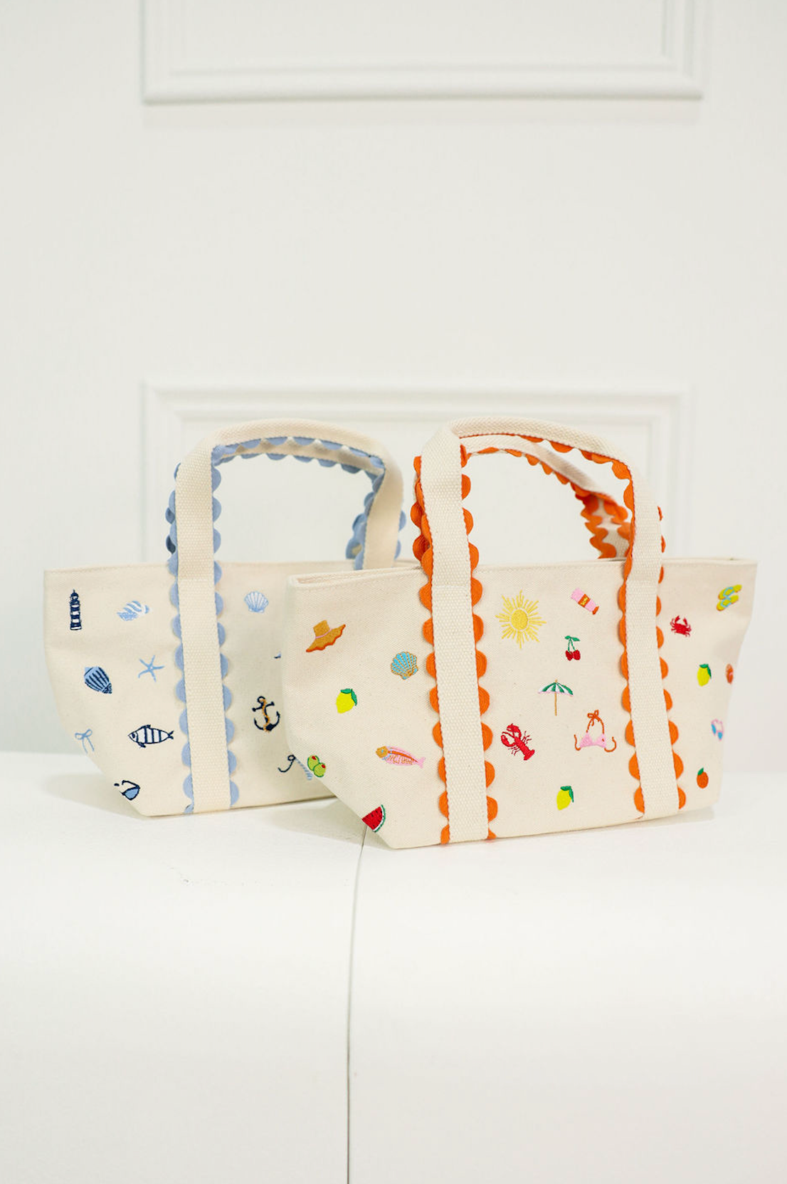Summer Icon Tote Bag
