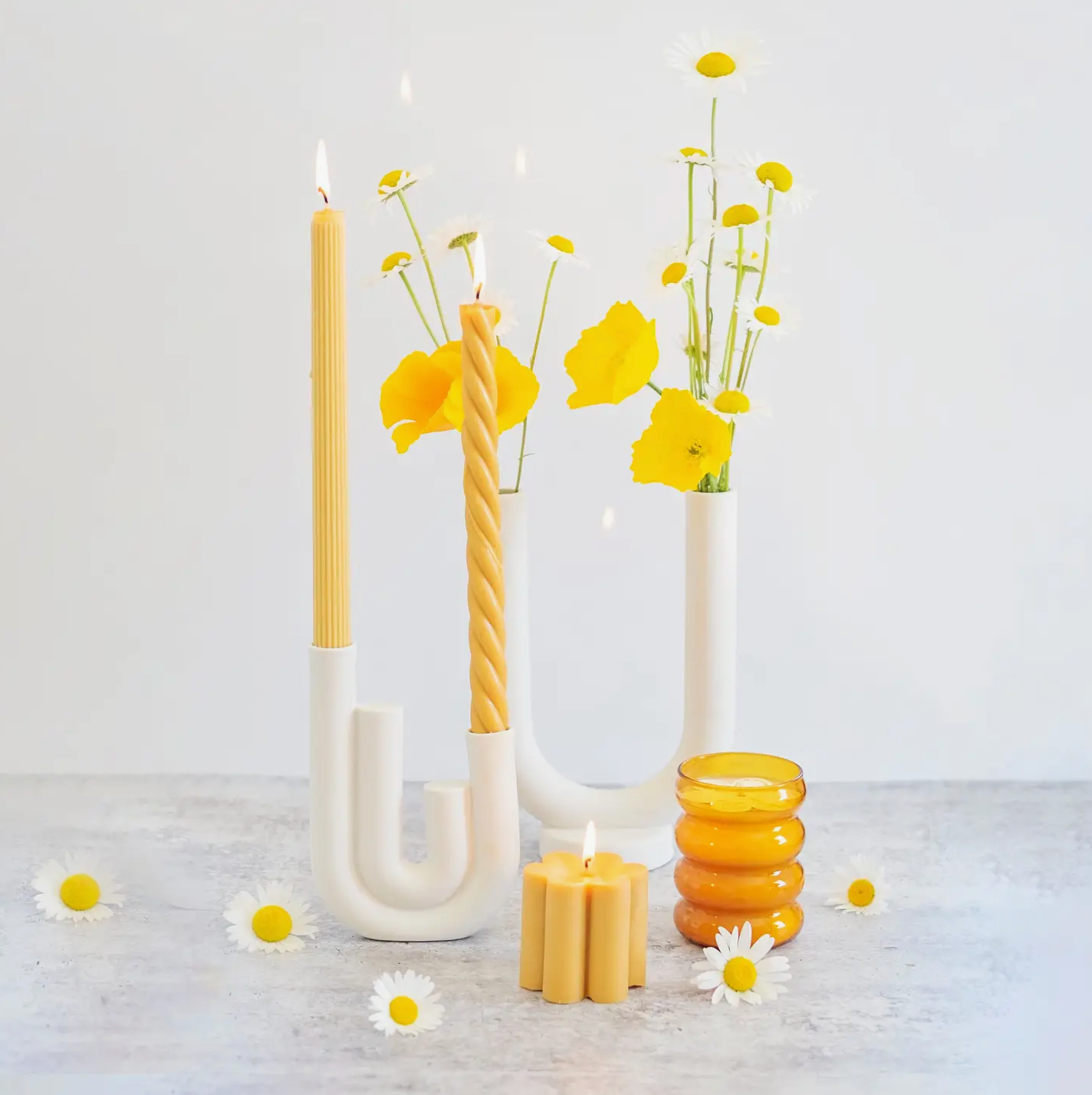 U Shaped Vase - Clothe Boutique