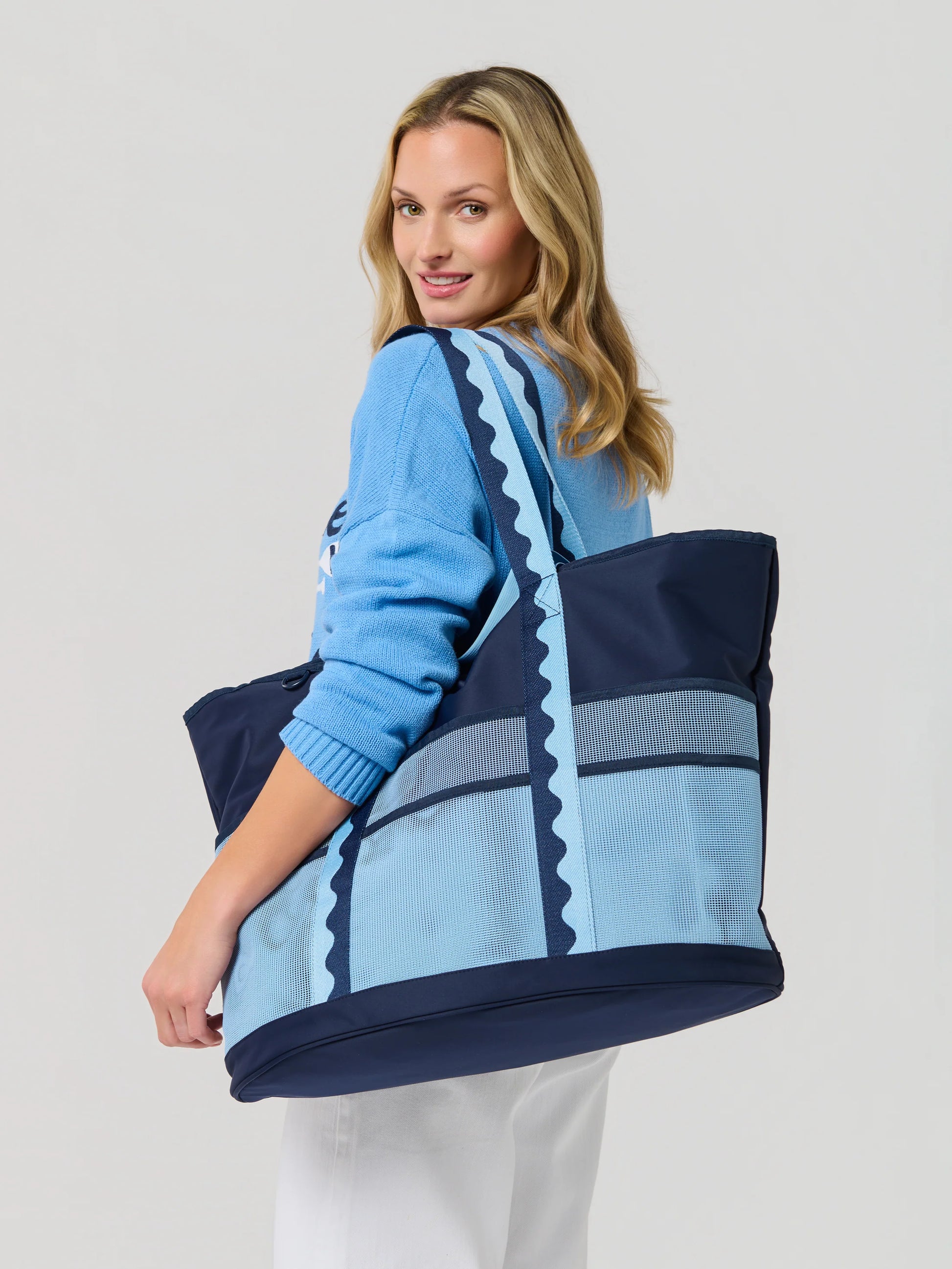 Navy Neoprene Beach Tote - Clothe Boutique