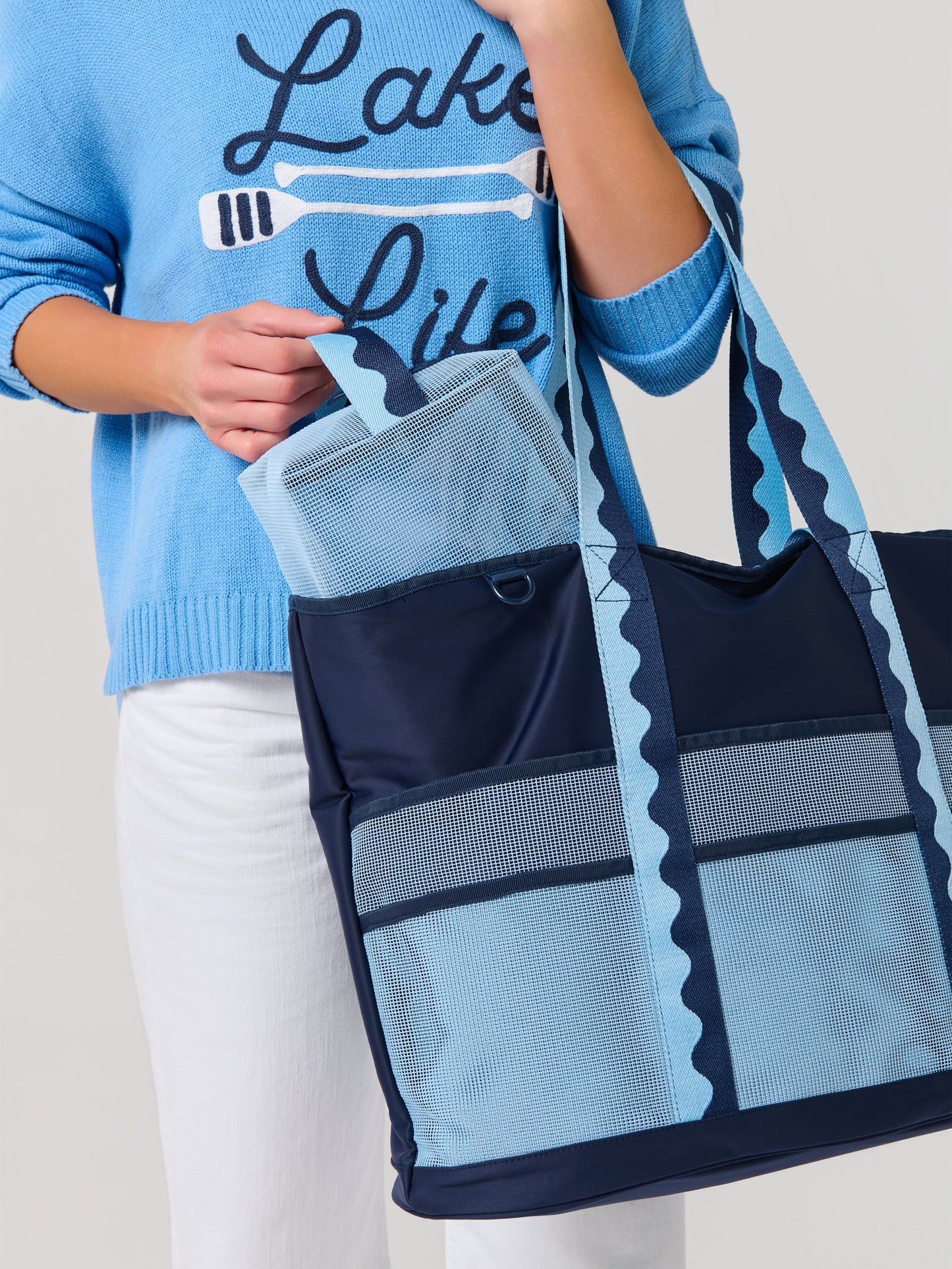 Navy Neoprene Beach Tote - Clothe Boutique