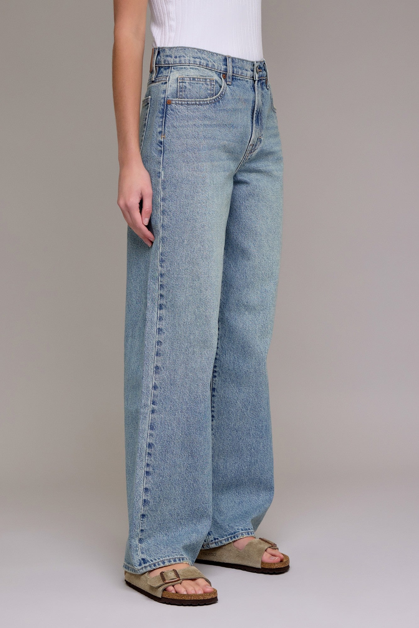 Vintage Wash Baggy Jeans