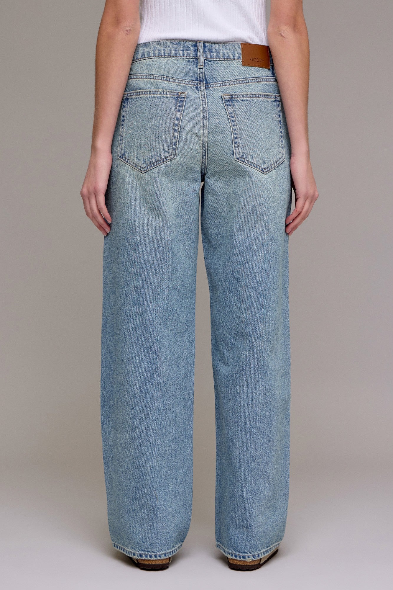 Vintage Wash Baggy Jeans
