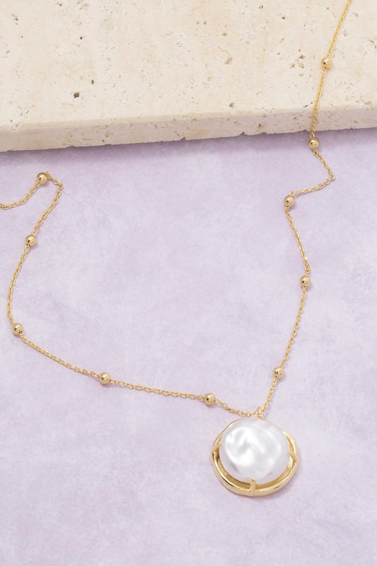 Pearl Coin Pendant - Clothe Boutique