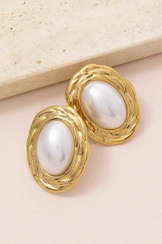 Oval Pearl Studs