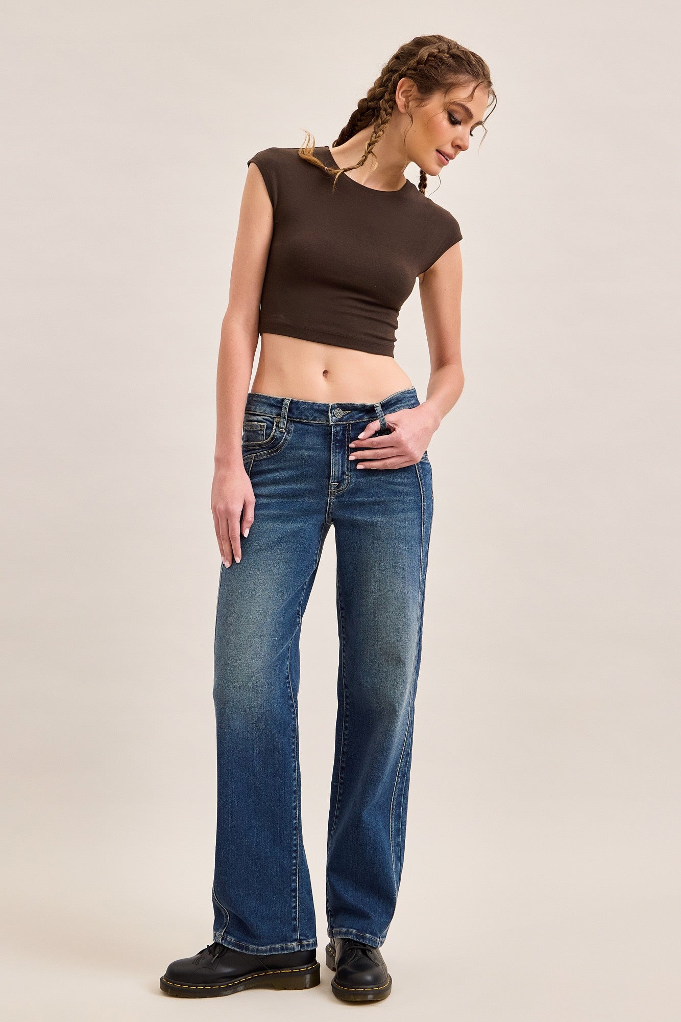 Straight Leg Jeans w/ Side Seam
