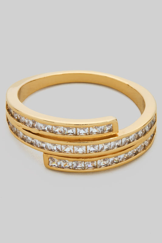 Twisted CZ Ring