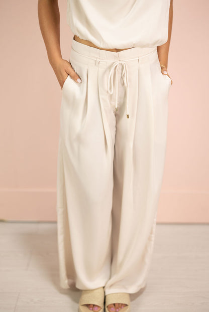 Satin Pleated Pants w/ Tie Champange