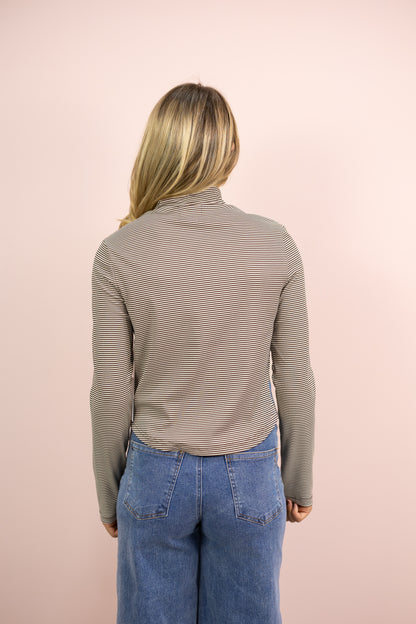 Striped Turtleneck Long Sleeve Brown