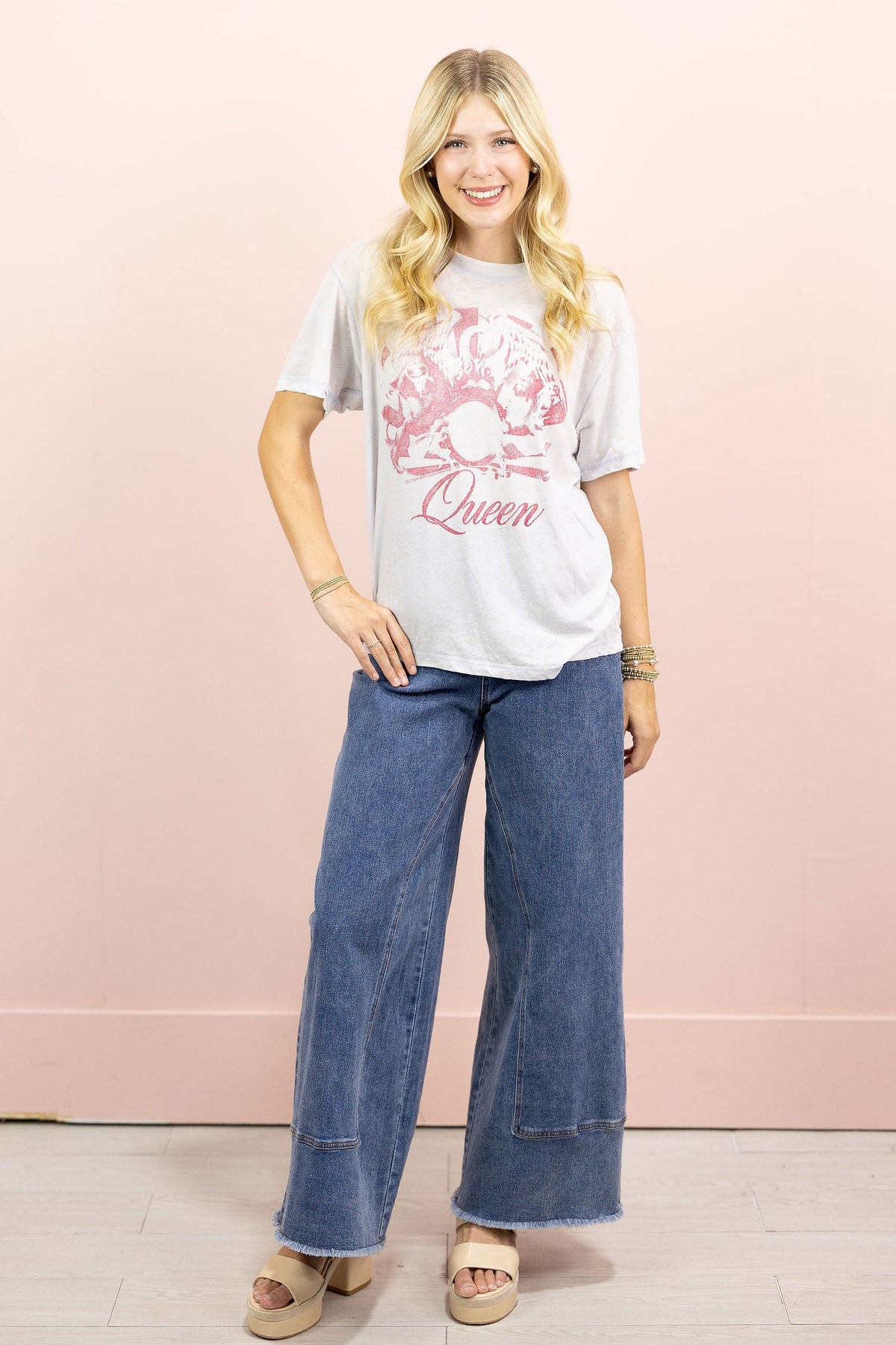 Queen Best Friend Burnout Tee
