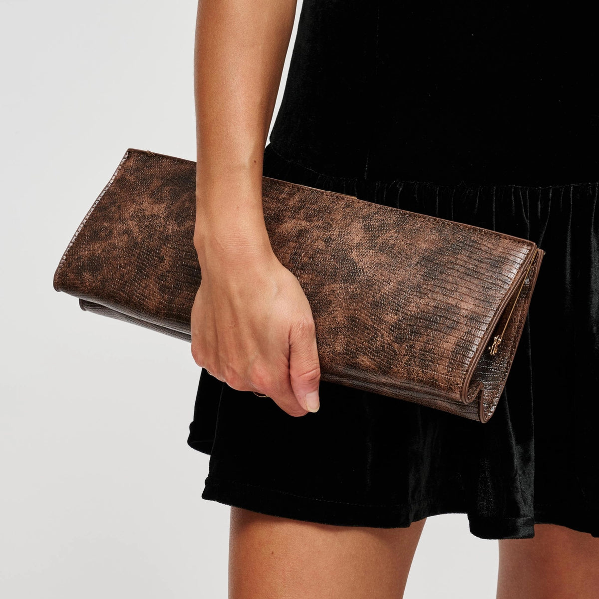 Nazlee Lizard Clutch Brown