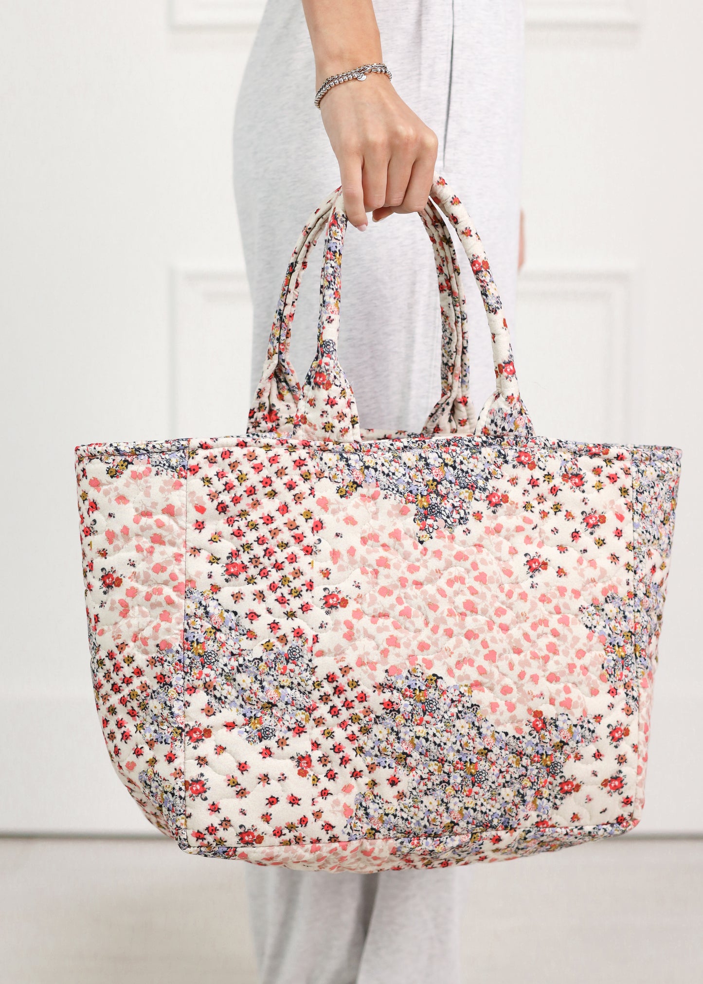 Winchester Rose Quilted Handbag