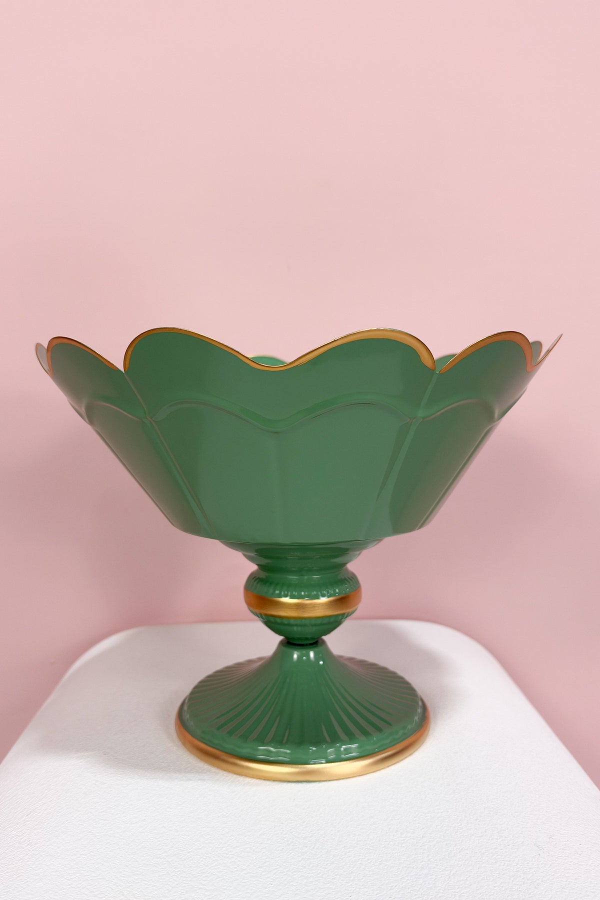 Scallop Footed Planter