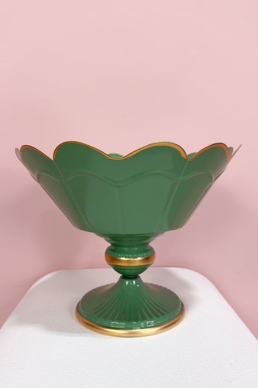 Scallop Footed Planter