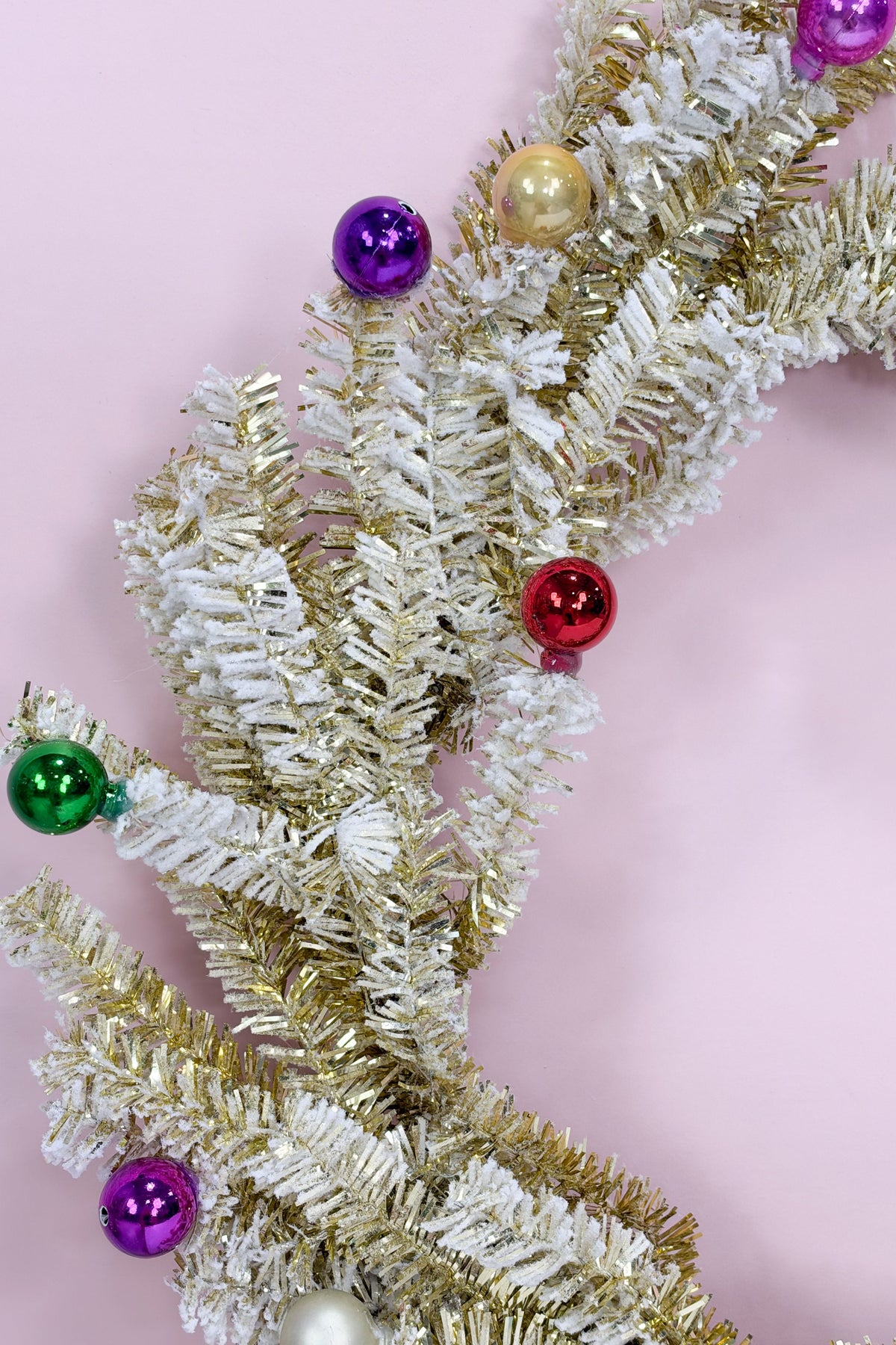 Christmas Wreath w/ Ornaments