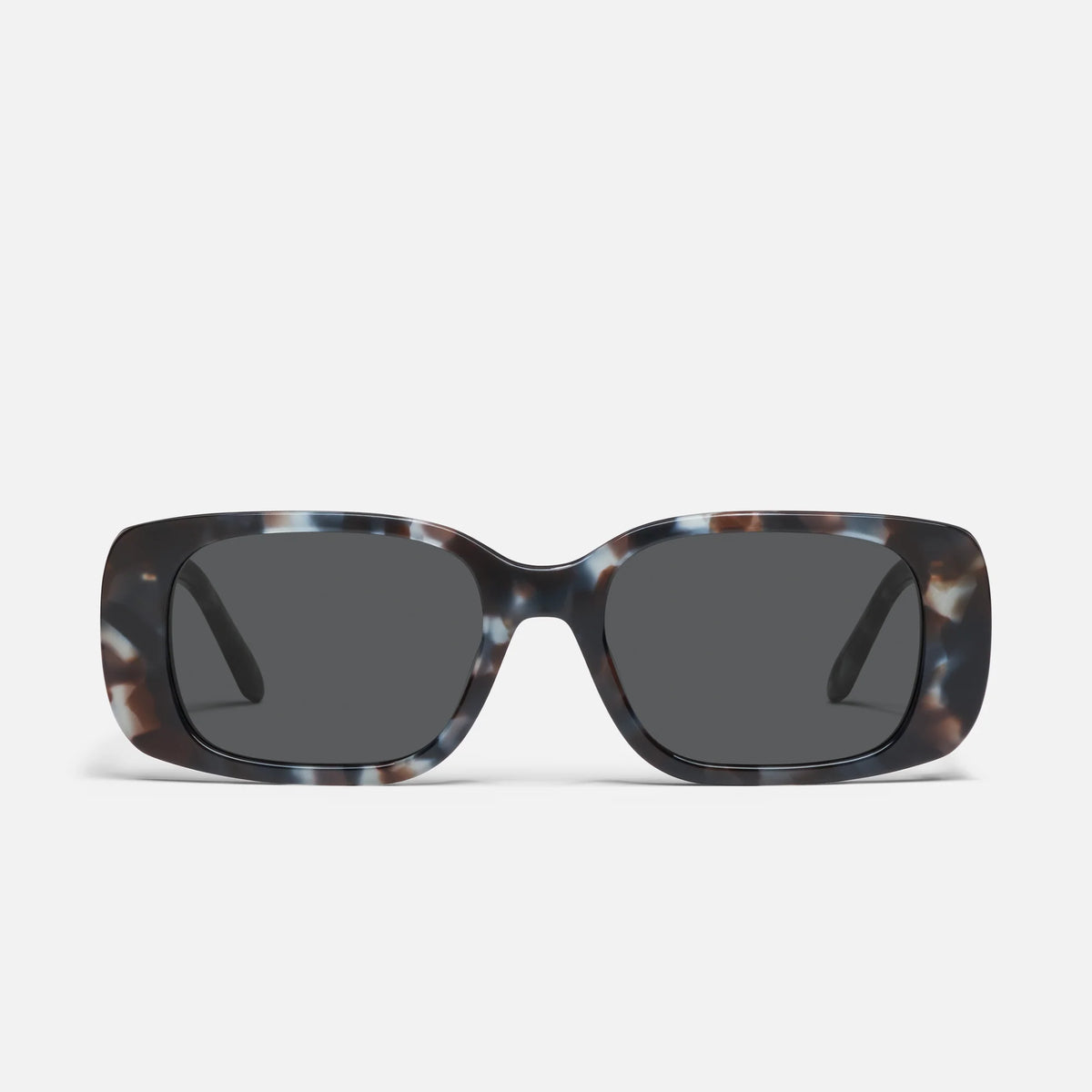 Quay hot gossip geometric black frame smoke lens sunglasses and canvas pouch new QUAY Unisex No Envy RX QT-001106 Black & White / Smoke  main image 3