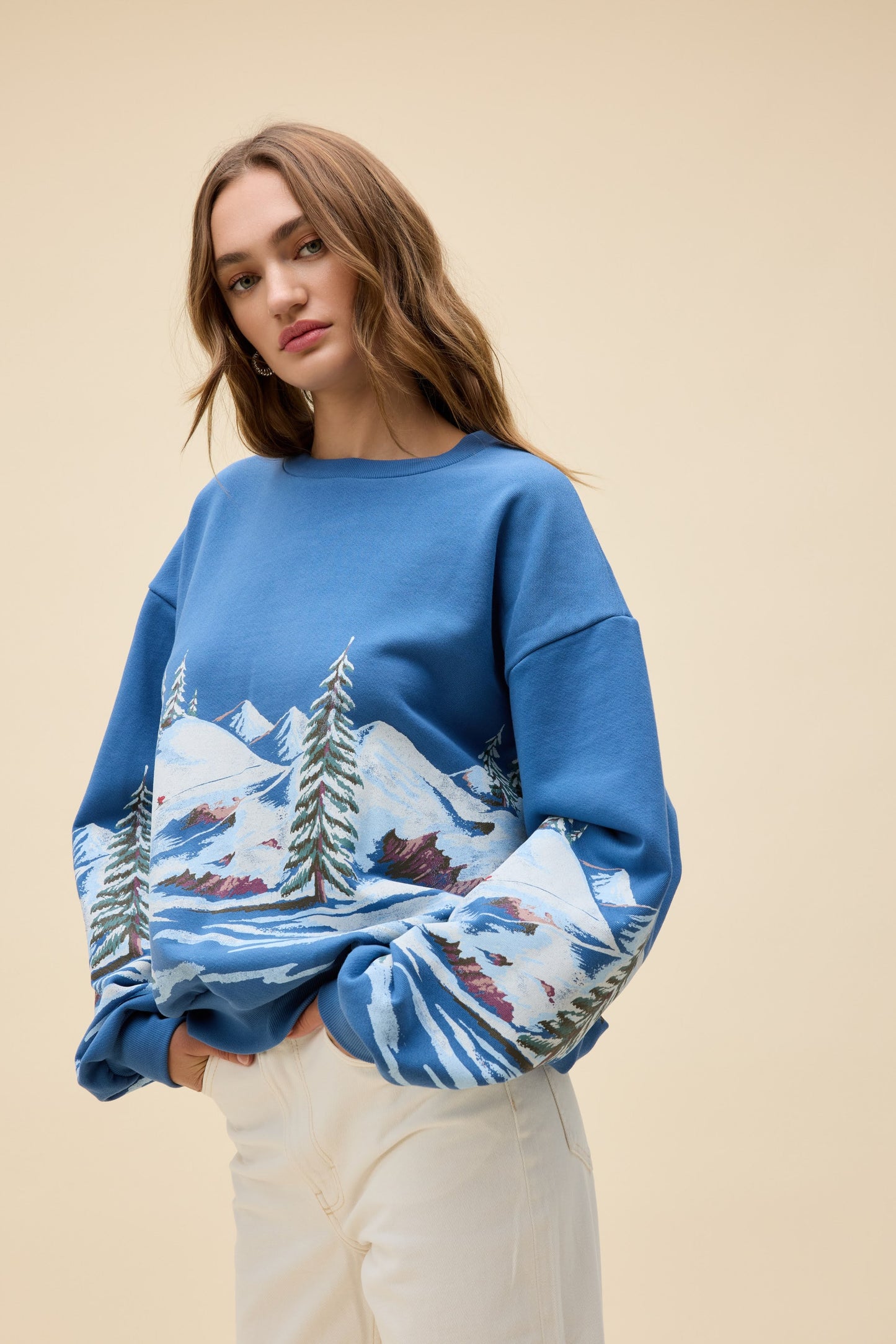 Alpine Ski Scene Crewneck - Clothe Boutique