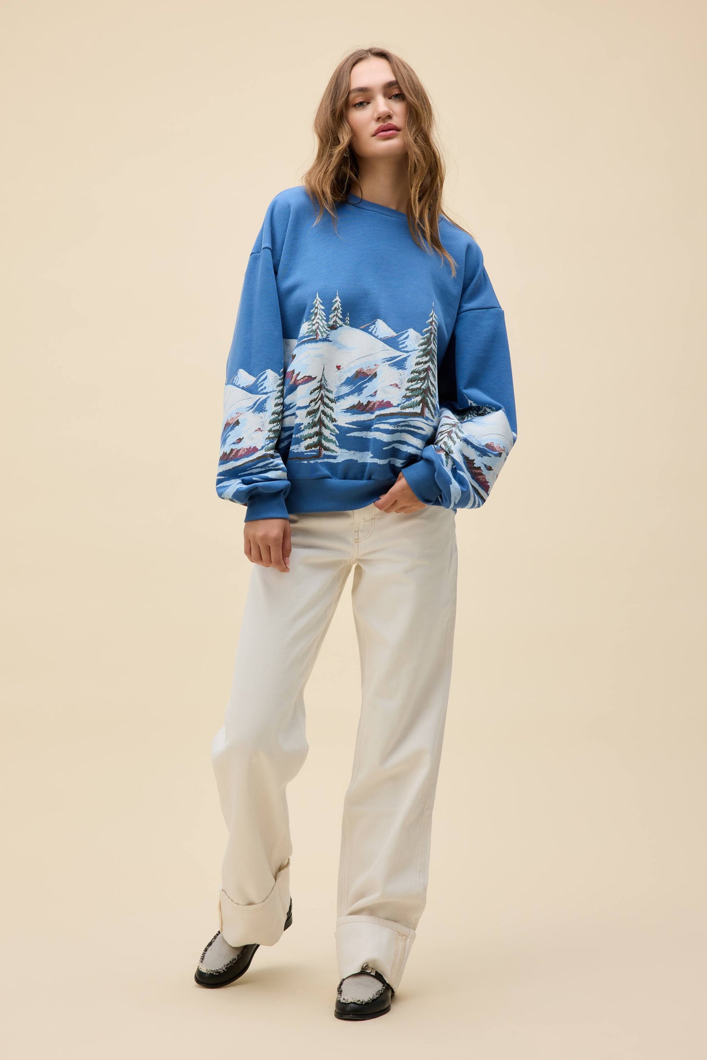 Alpine Ski Scene Crewneck - Clothe Boutique