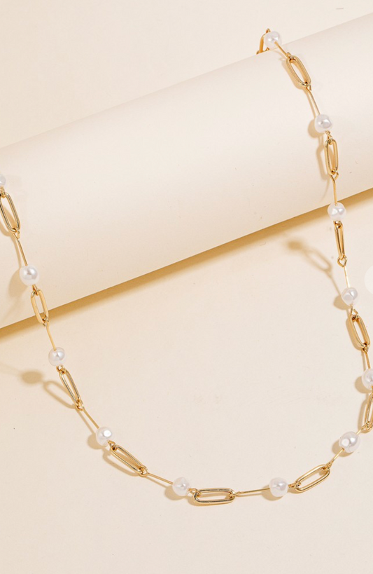 Oval + Pearl Chain