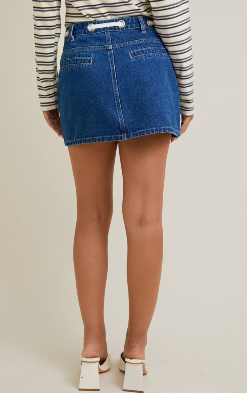 Mid-Waisted Eyelet Detail Skirt