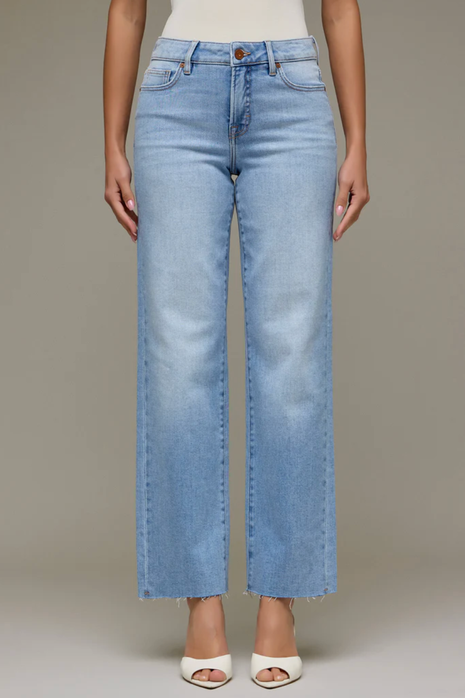 Ella Classic Straight Jeans Medium Light - Clothe Boutique