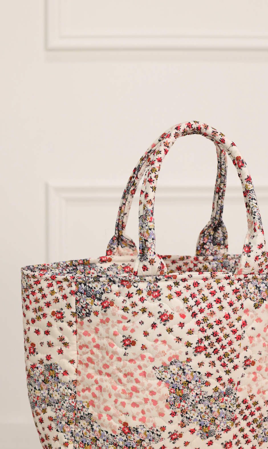 Winchester Rose Quilted Handbag