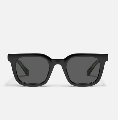 Game Over Quay Sunglasses - Black/Smoke