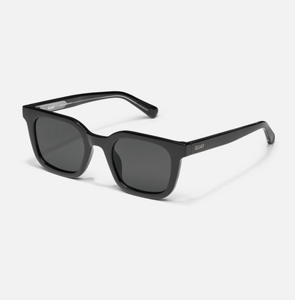 Game Over Quay Sunglasses - Black/Smoke