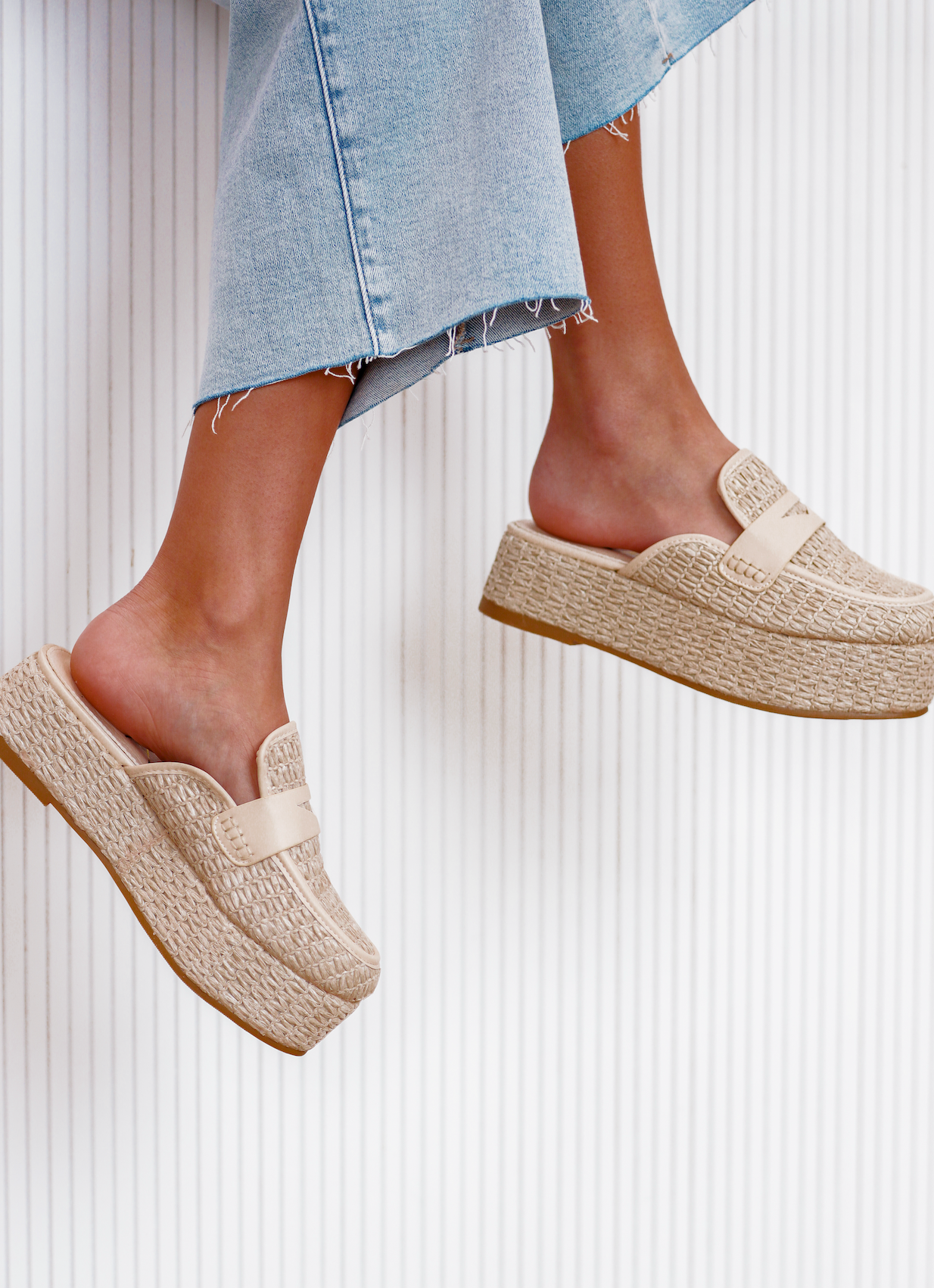 Matisse Wren Platform Mules