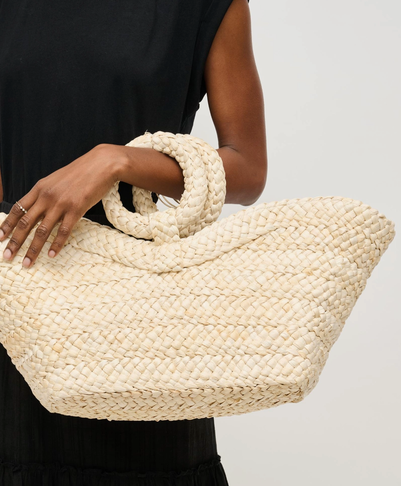 Edith Ring Handle Rattan Purse