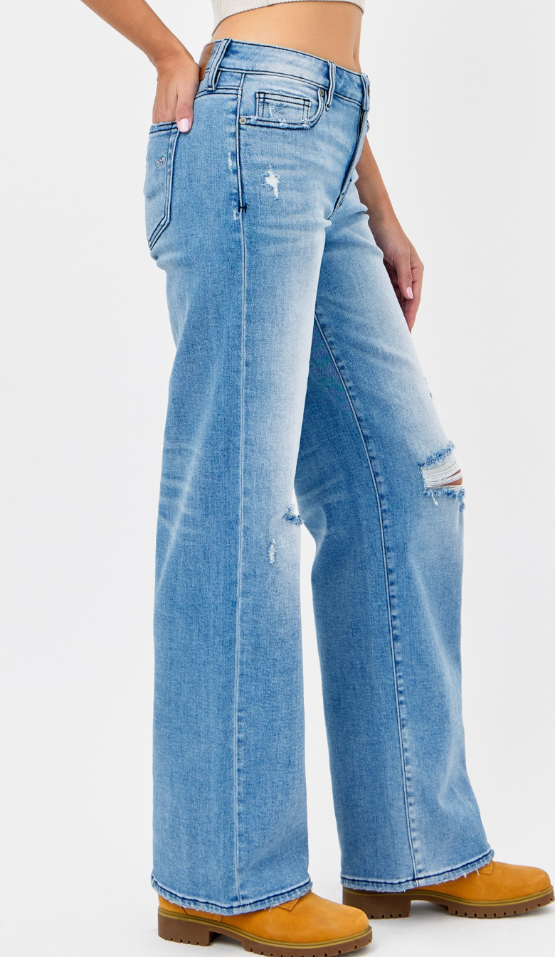 Logan Distressed Dad Jeans