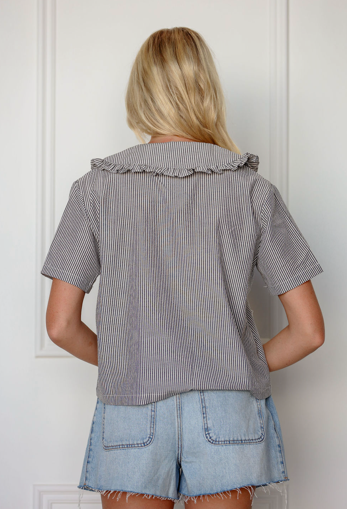 Big Collar Stripe Ties Top Black