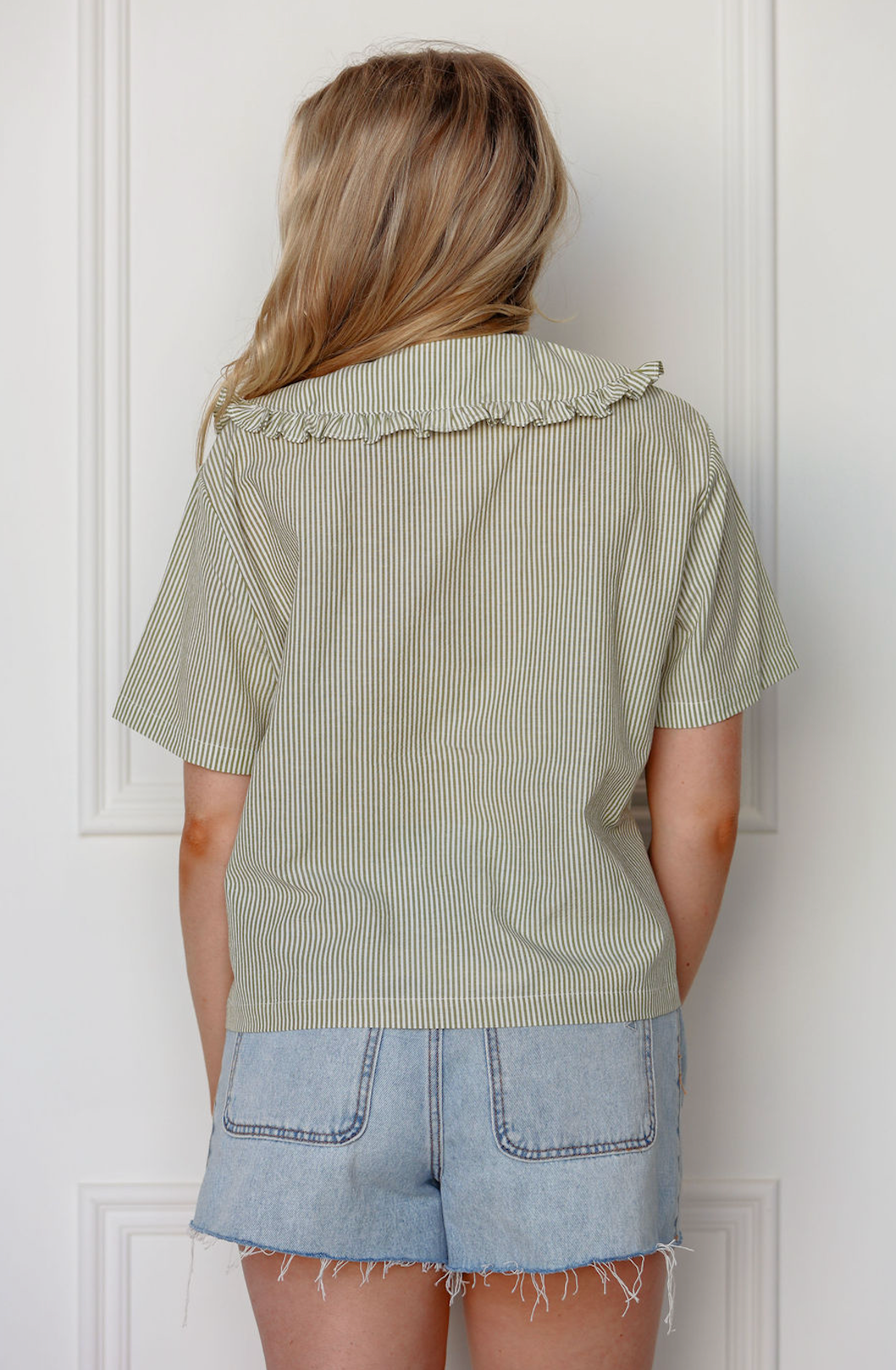 Big Collar Stripe Ties Top Olive